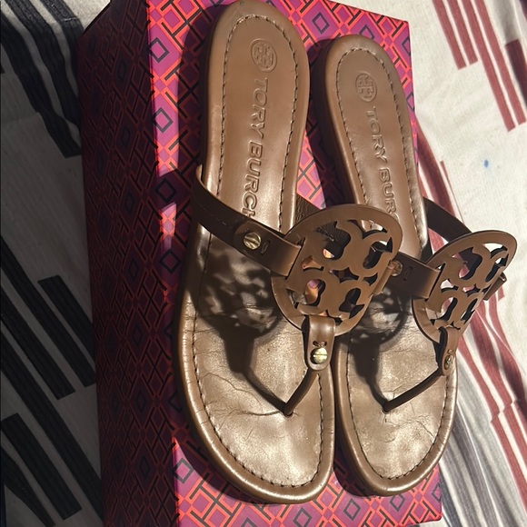 Tory Burch Miller Calf Leather Brown Sandals with Iconic Medallion - Picture 2 of 8
